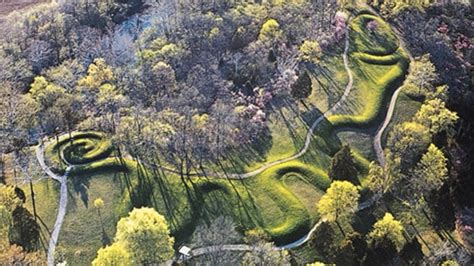  The Great Serpent Mound? An Echoing Enigma Embracing Ancient Geometry